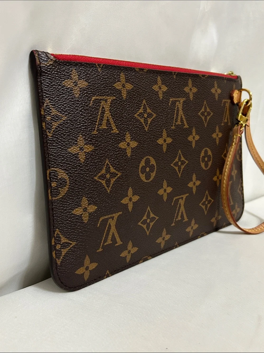Louis Vuitton Monogram Canvas Neverfull Pochette